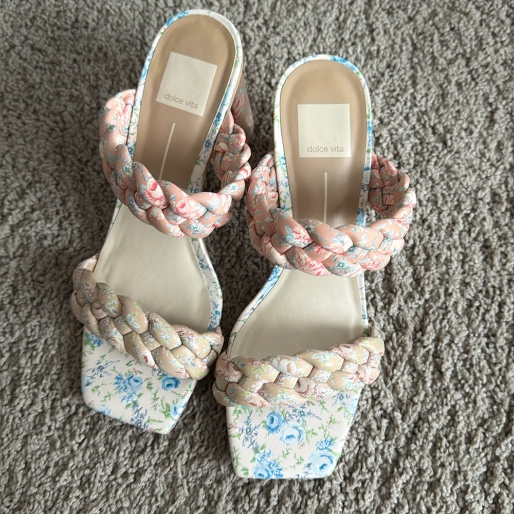 Brand new dolce vita heels!!